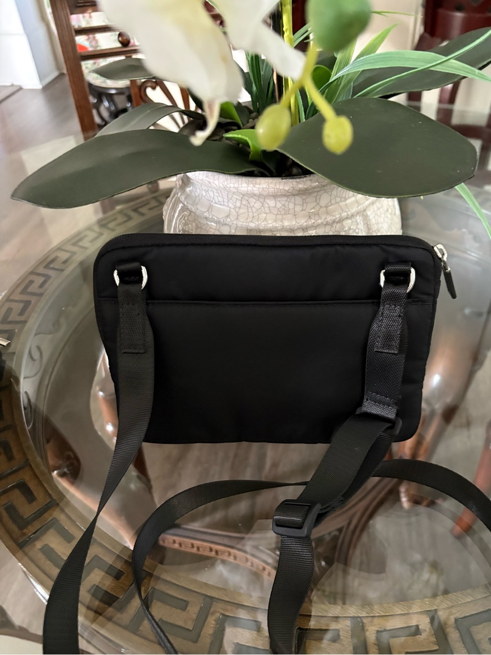 🖤🖤LULULEMON CURVED LINES BLACK NYLON CROSSBODY BAG!🖤🖤 - Picture 2 of 6